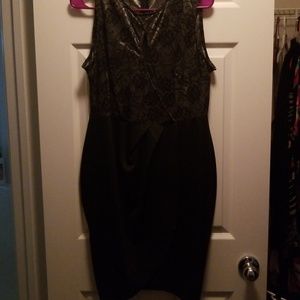Black lace keyhole dress